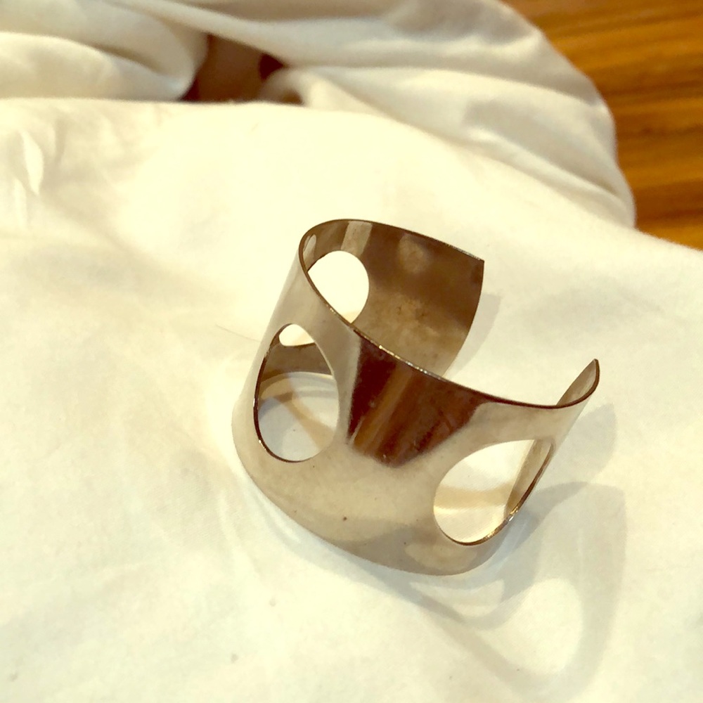 Wrist cuff bracelet